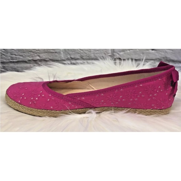 NWOB Ugg Pure K Tassy Eyelet Flats in Pink. Size 6 Girls/Women's 8 - Picture 3 of 11